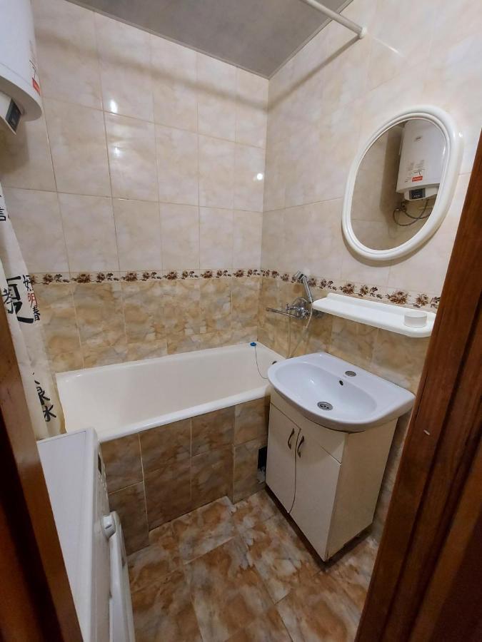 Apartment Sports Palace Просторная Квартира Рядом Дворец Спорта Charkiw Exterior foto