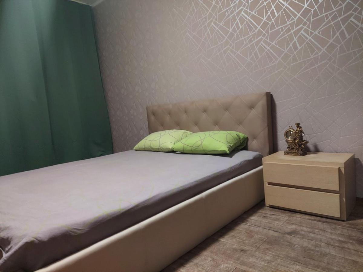 Apartment Sports Palace Просторная Квартира Рядом Дворец Спорта Charkiw Exterior foto